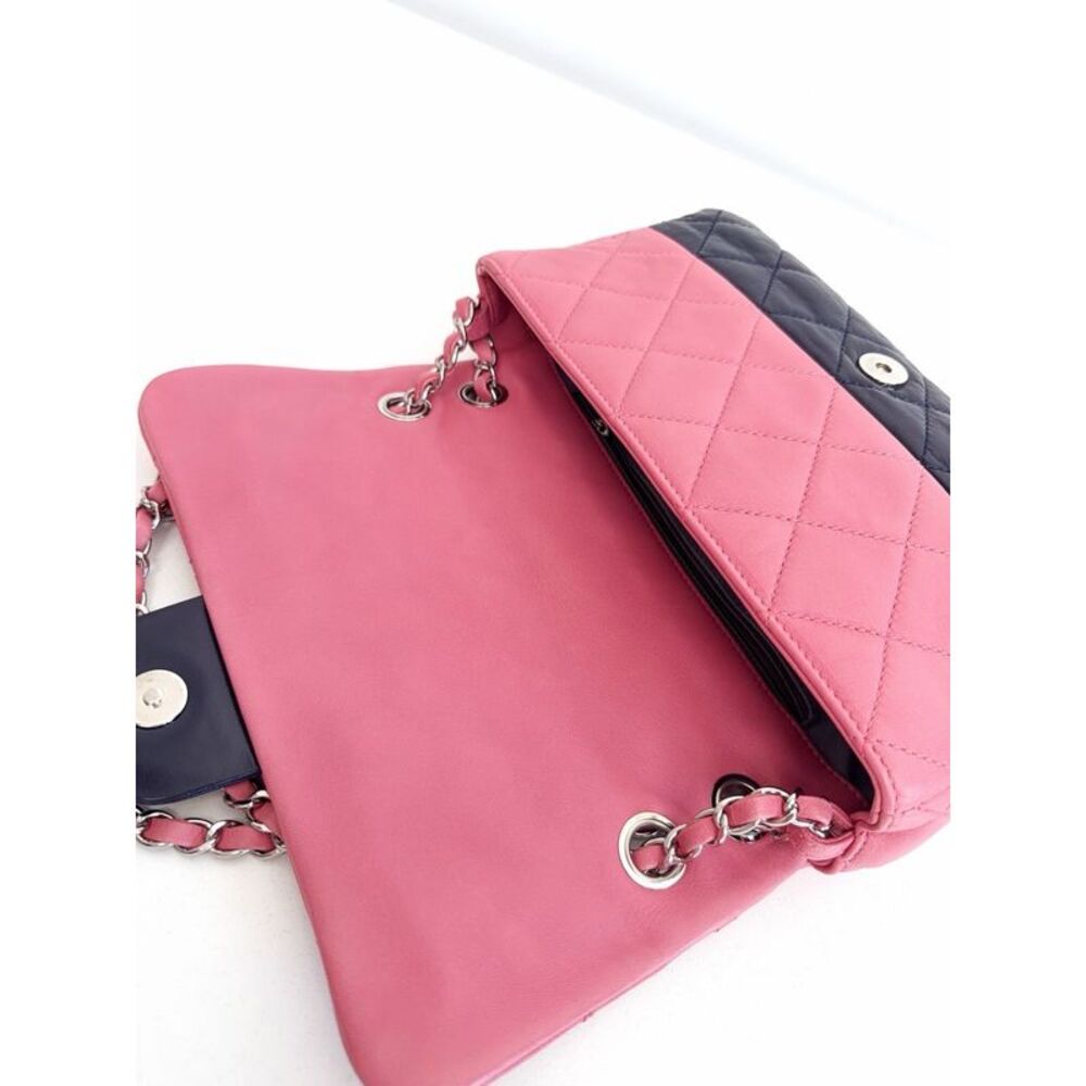 Chanel Women Pre-Loved Bag Very Good Condition - Picture 7 of 9
